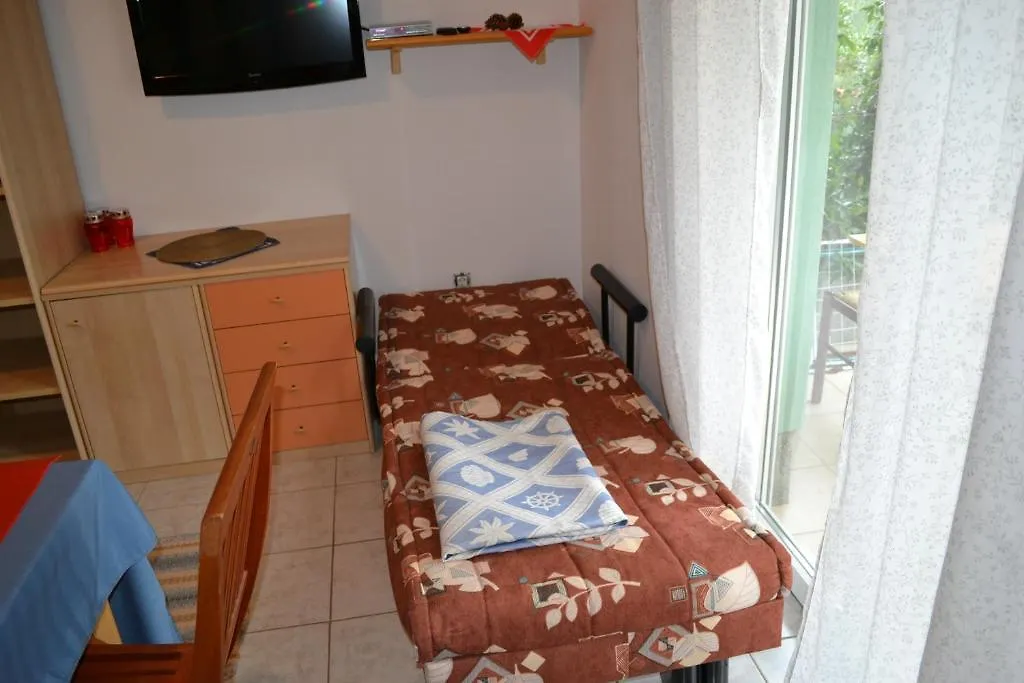 Villa Verde Apartments And Rooms Premantura Croatia